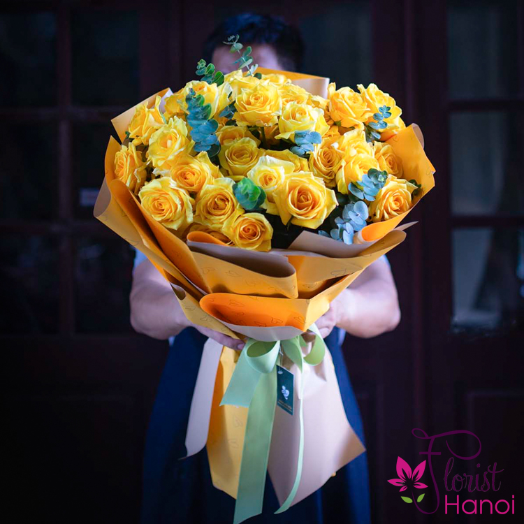 Luxury yellow rose bouquet delivery Hanoi