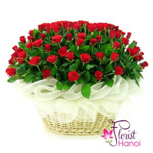 99 red roses arrangement in Vietnam