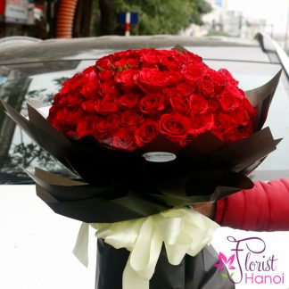 Order 99 red roses bouquet from Florist Hanoi
