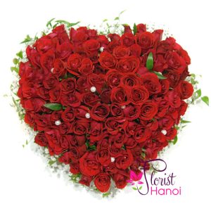 99 red roses heart shape arrangement for love