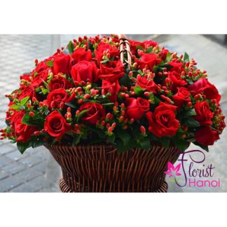 Order 99 red rose arrangement in Florist Hanoi
