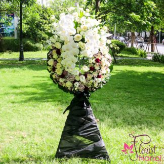 Sympathy flower arrangement for funeral