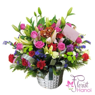 Birthday flower basket delivery in Hanoi