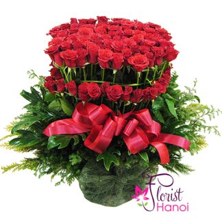 Online basket of 99 roses delivery Hanoi