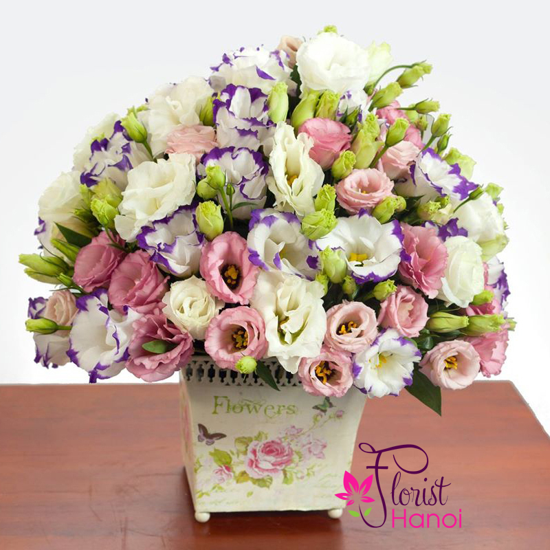 Beautiful lisianthus flower arrangement