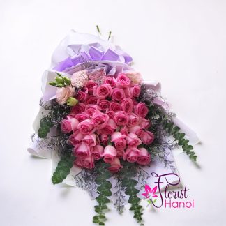 Beautiful pink rose bouquet with same-day delivery in Hanoi