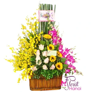 Beauty arrangement flowers in Hanoi city