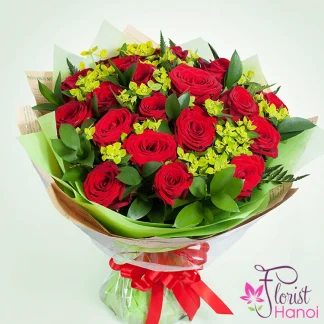 Birthday bouquet with premium Red Naomi roses in Hanoi