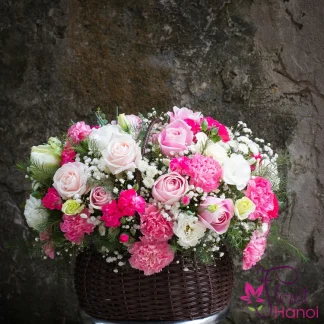 Birthday flowers for her with fresh pink flower bouquet