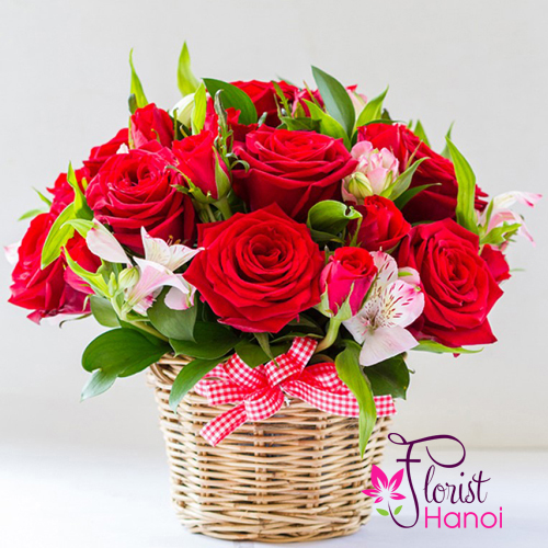 Order blooming love flowers in florist Hanoi