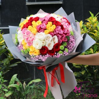 Bouquet mixed color rose