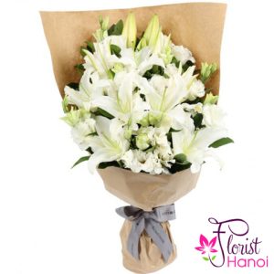Bouquet of white lilies and white lisianthus in Hanoi