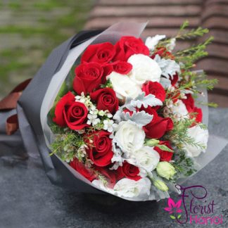 Christmas flower bouquet