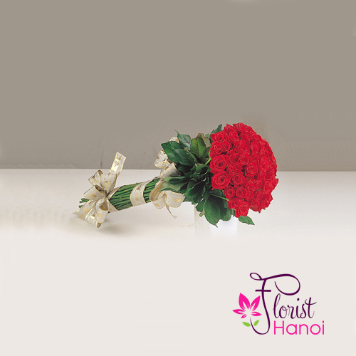 Classic red rose bouquet delivery Hanoi