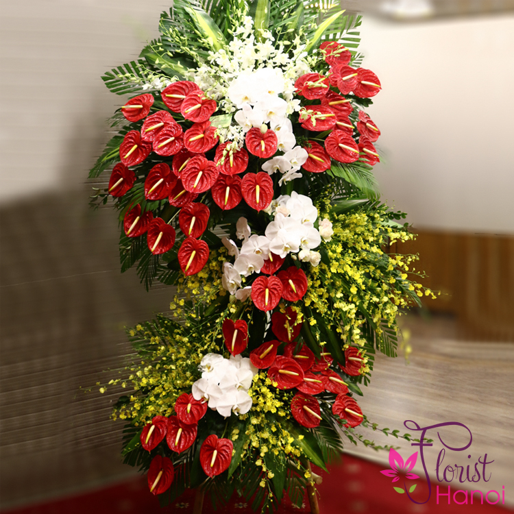 Luxurious congratulation flowers delivery in Hanoi