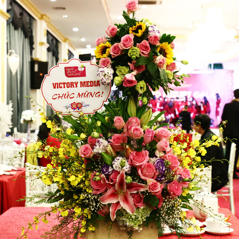 Flower basket for congratualtions in Hanoi