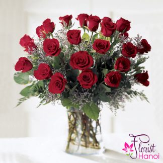 Red rose vase arrangement