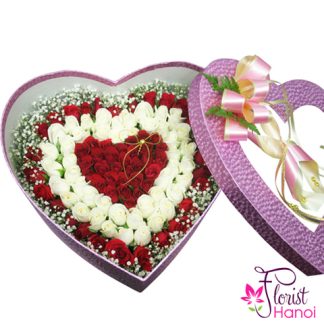 Heart shaped rose box