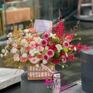 Mixed flowers centerpieces