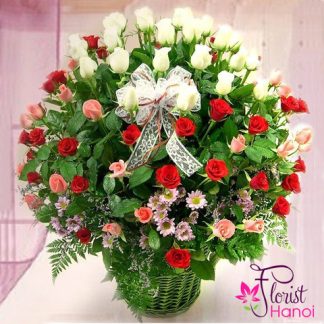 Mixed rose basket in Vietnam