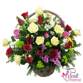 Mixed roses centerpieces