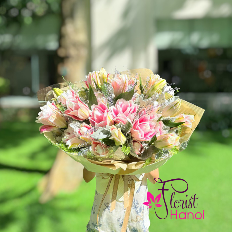 Online pink lily bouquet delivery Hanoi