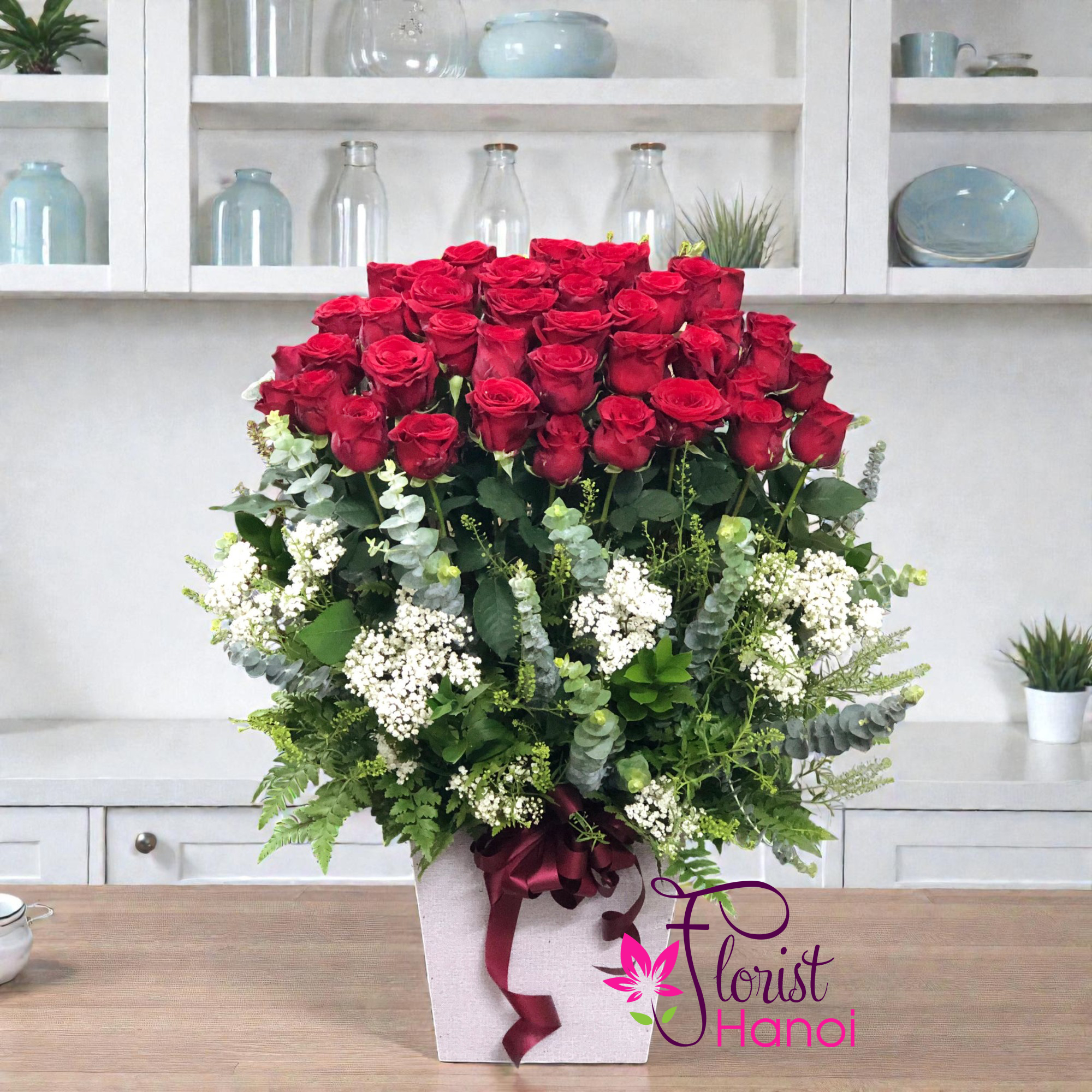Online pure happiness arrangement at Florist Hanoi