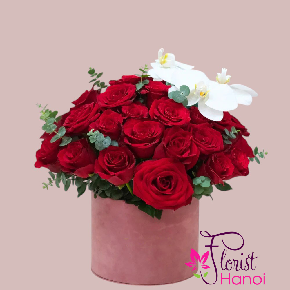 Online red rose and phalaenopsis orchid arrangement Hanoi