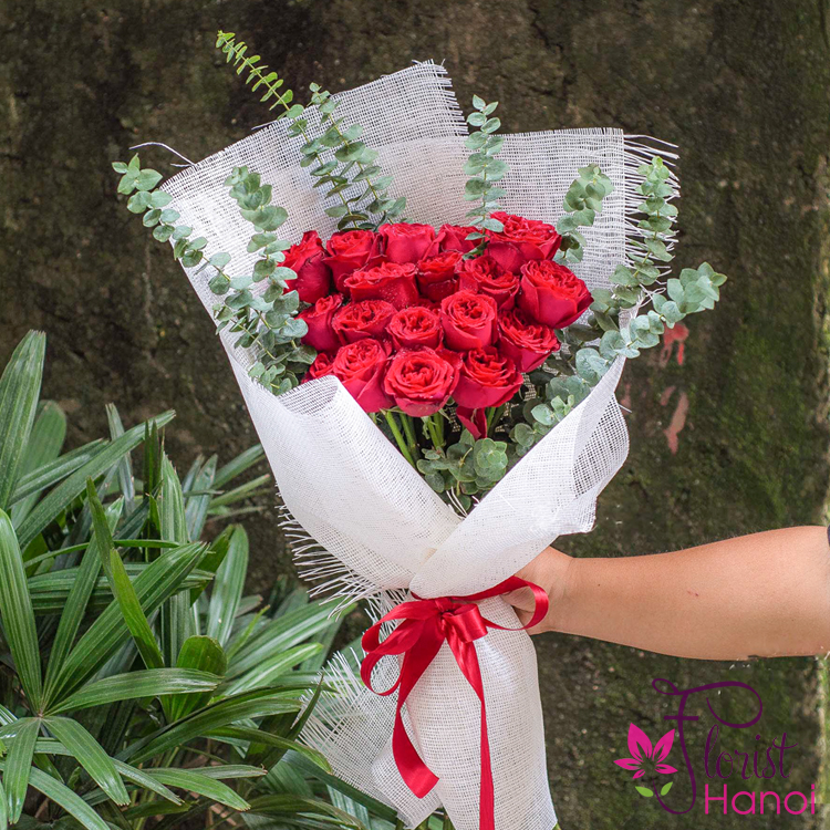 Online red rose bouquet Hanoi