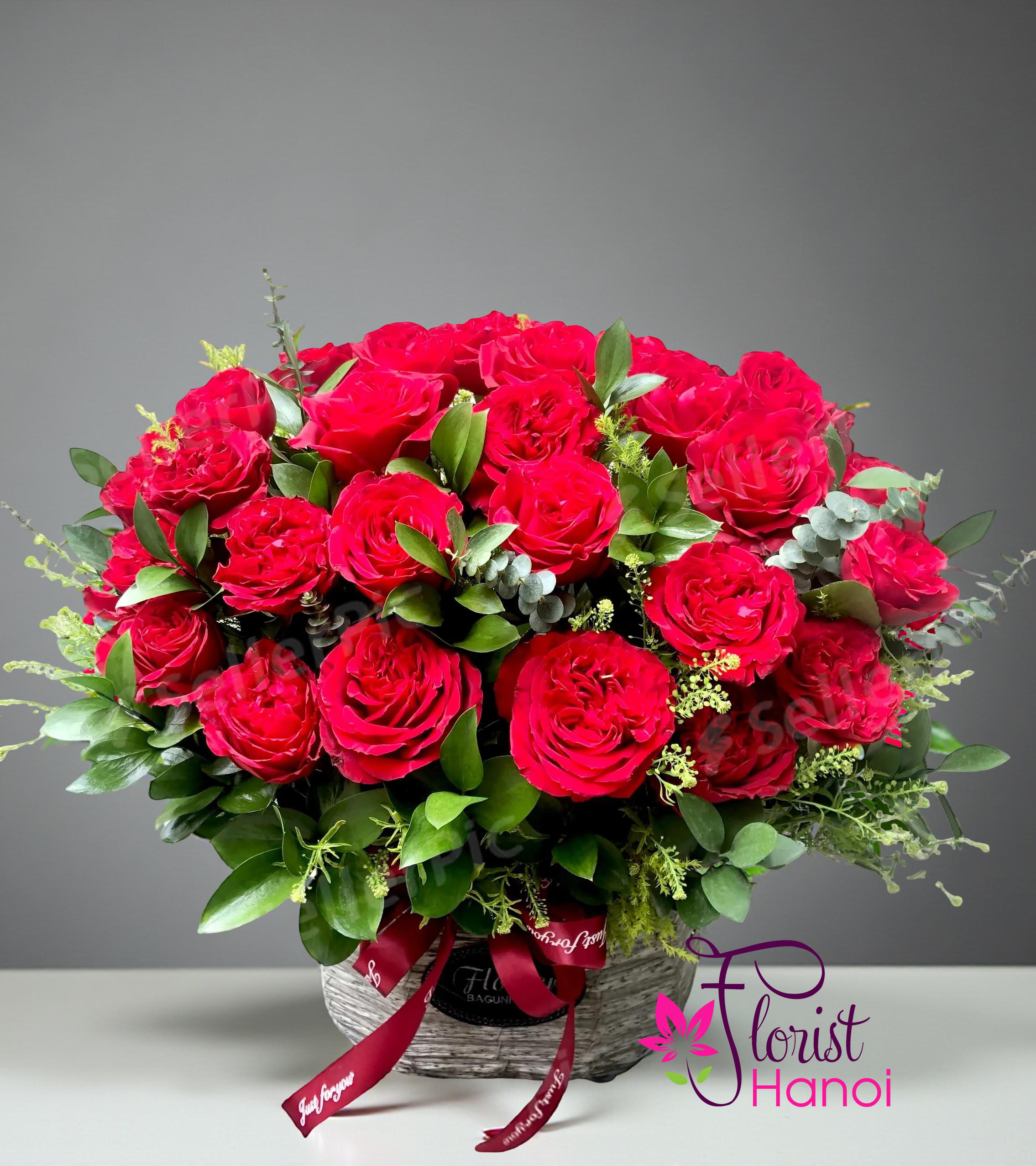 Order red roses basket in Hanoi