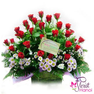 Red roses basket