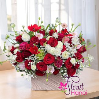 Romantic flower basket Hanoi same day delivery