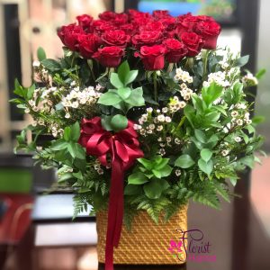 Romantic flowers for him in Hanoi