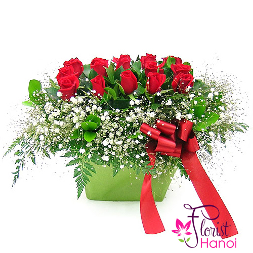 Sending romantic love flowers with messages to her