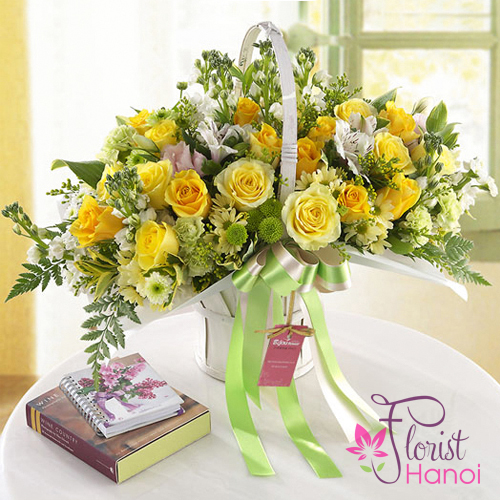 Online yellow roses birthday arrangement in Hanoi