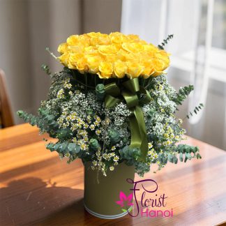 Yellow rose arrangement delivery in Hanoi same day