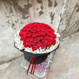 Elegant 99 red roses arrangement for a romantic gift